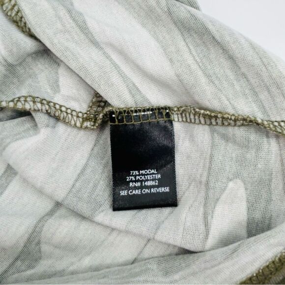 Torrid camo green Cupro Knot Front Tank size 1x - Picture 7 of 7